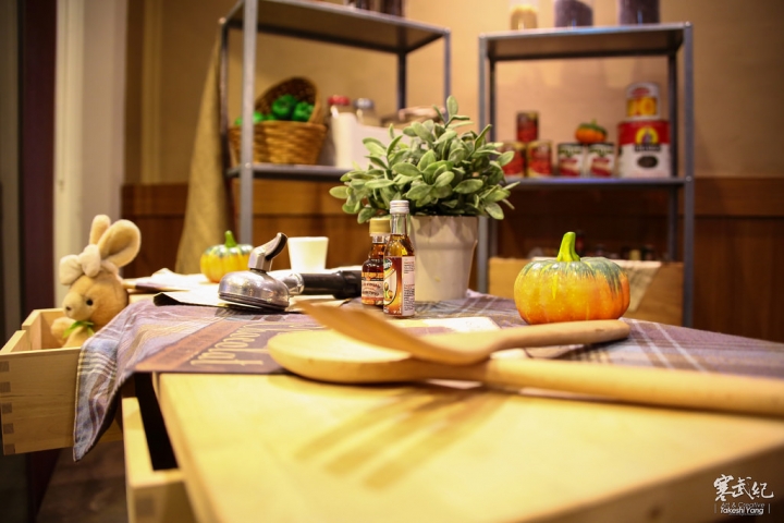 捷運101站‧POND BURGER CAFE｜咖啡館也有美味秘製漢堡/早午餐‧獨立大包廂用餐氣氛佳！