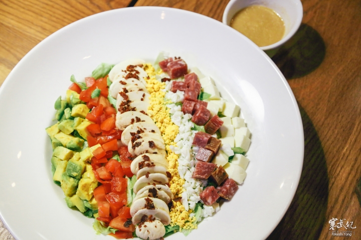 【中肯‧食記】信義區‧1Bite2Go Cafe & Deli｜台北101旁‧大份量早午餐 / 經典美式料理！