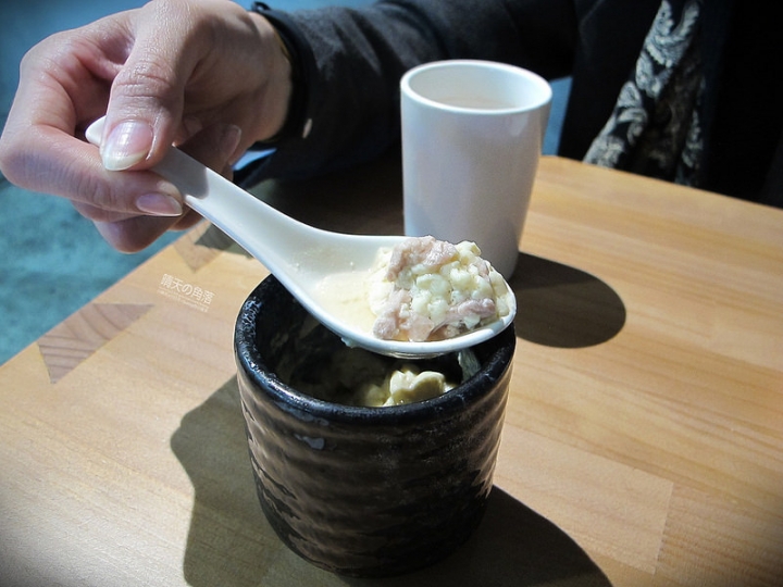 嘉義x日式料理｜米上有魚．好吃平易近人的平價日式創意壽司店，大推炙燒和牛握壽司/軟殼蟹創作壽司