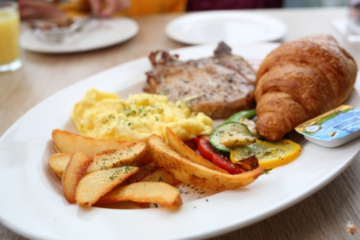 [台北]藏身在天母SOGO裡的Omocafe  by蛋拔