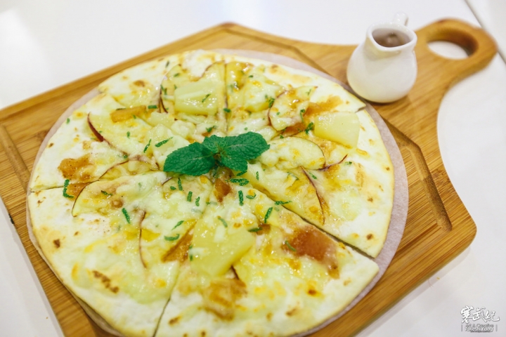 捷運公館站‧索瓦 SOWA 輕食咖啡義式料理｜隱身在書店中の有機咖啡館‧特製烘焙咖啡與健康義式輕食！