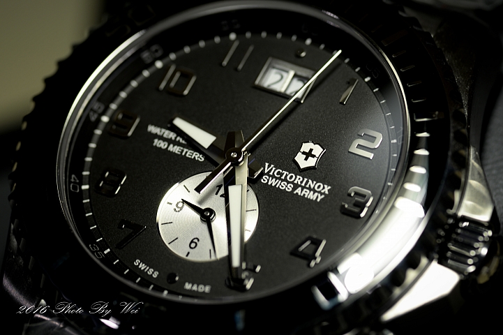 (開箱) Victorinox Swiss Army Classic Maverick GS Dual Time雙時區潛水錶