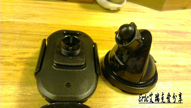 [開箱.心得] iPhone 6 Plus 的車架 Peripower ORCA 任意黏 手機架