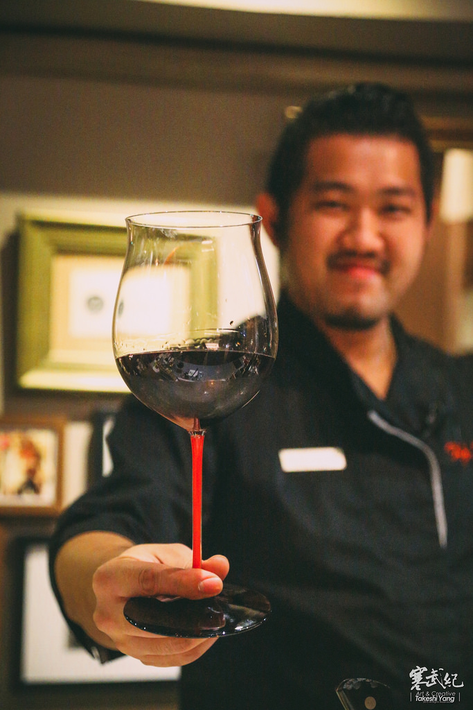 【中肯‧食記】市民大道‧頂焰精肉小酒館｜超神奇創意香檳生蠔‧日法頂級火焰炙燒料理！