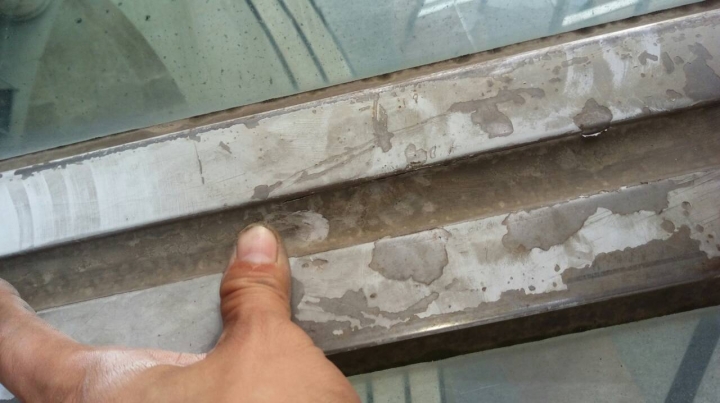 玻璃採光罩漏水