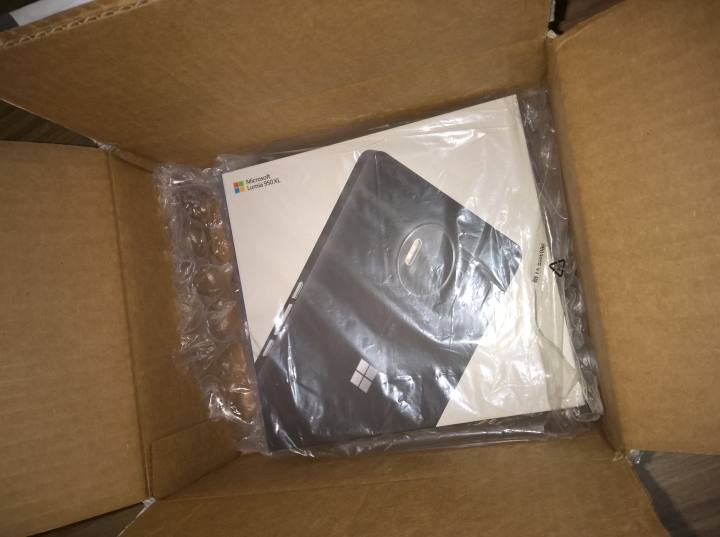 分享 美國來的lumia950xl國際解鎖版