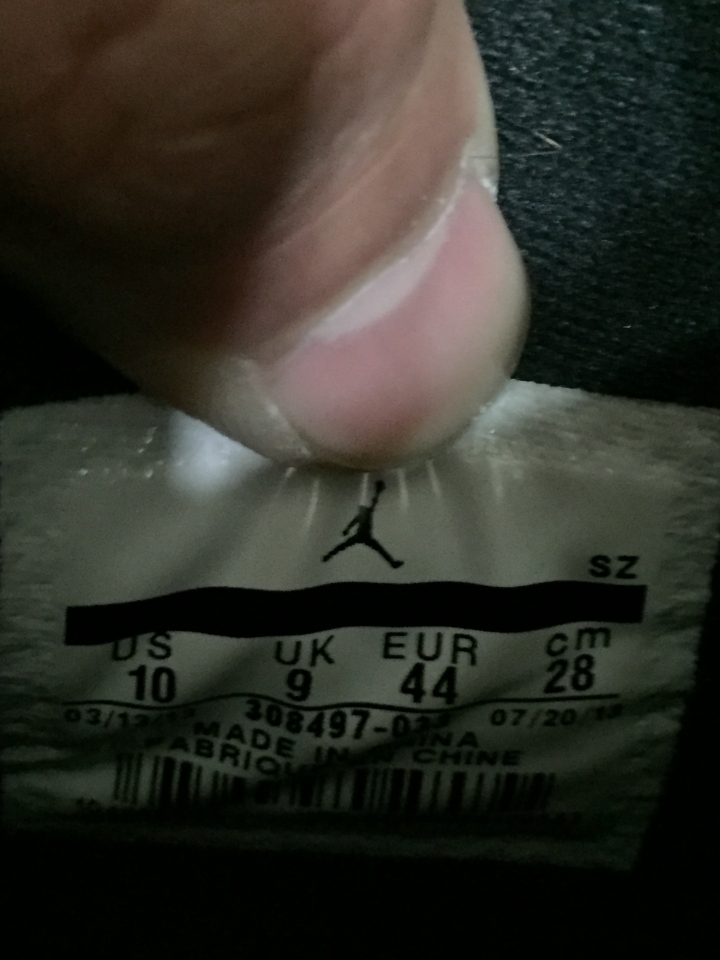 Jordan 4 green glow 跪求各位神人鑑定真假