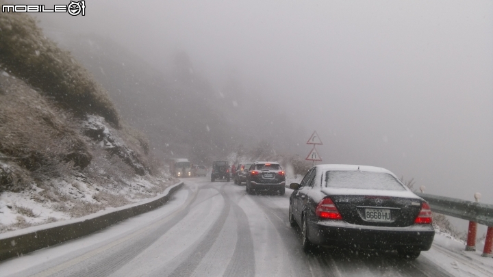 105合歡山下大雪嘞