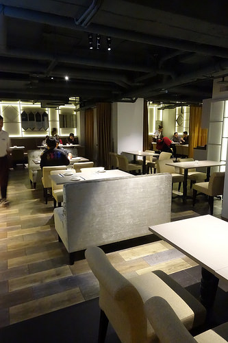 【食記】捷運忠孝復興站。One Restaurant & Lounge~南洋料理配精緻調酒