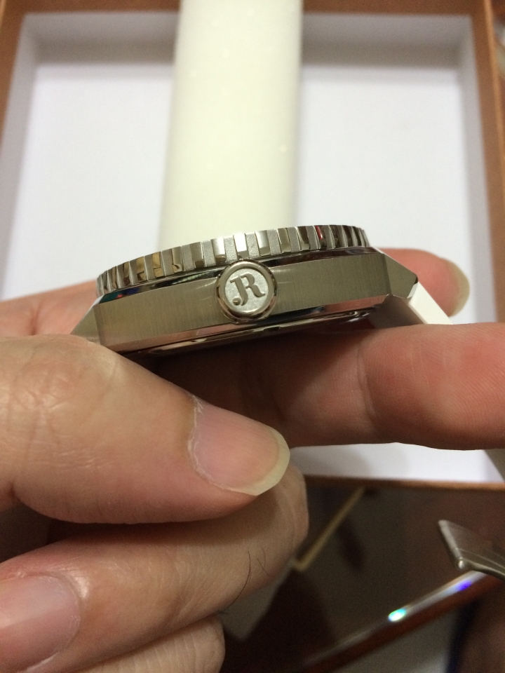 [開箱]JEANRICHARD Aquascope White Dial 簡單而隨意的開箱