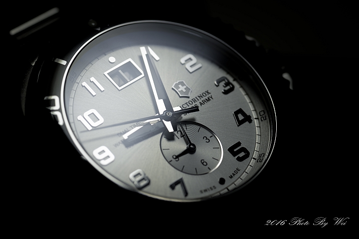 (開箱) Victorinox Swiss Army Classic Maverick GS Dual Time雙時區潛水錶