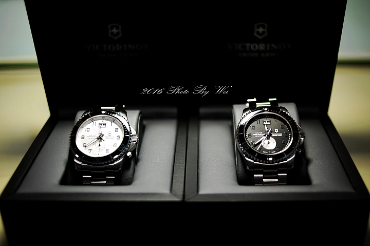 (開箱) Victorinox Swiss Army Classic Maverick GS Dual Time雙時區潛水錶
