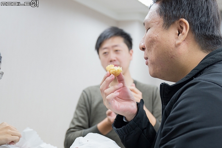 小惡魔補班日 今天的伙食沒有極限(溫德比薩 X 炸雞 X 甜甜圈)