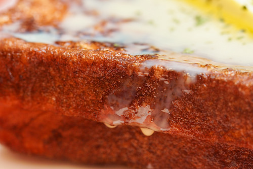 [食記]信義安和 有什麼港式料理能比香港人親自做的還道地 複合式相機餐廳 徠一咖啡