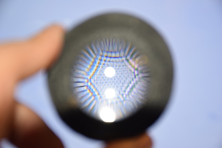 LG OLED 4K TV 的 " 極速 3D 光薄視 " 體驗 LG 極黑 快速 超廣角的4K高畫質的視覺享受