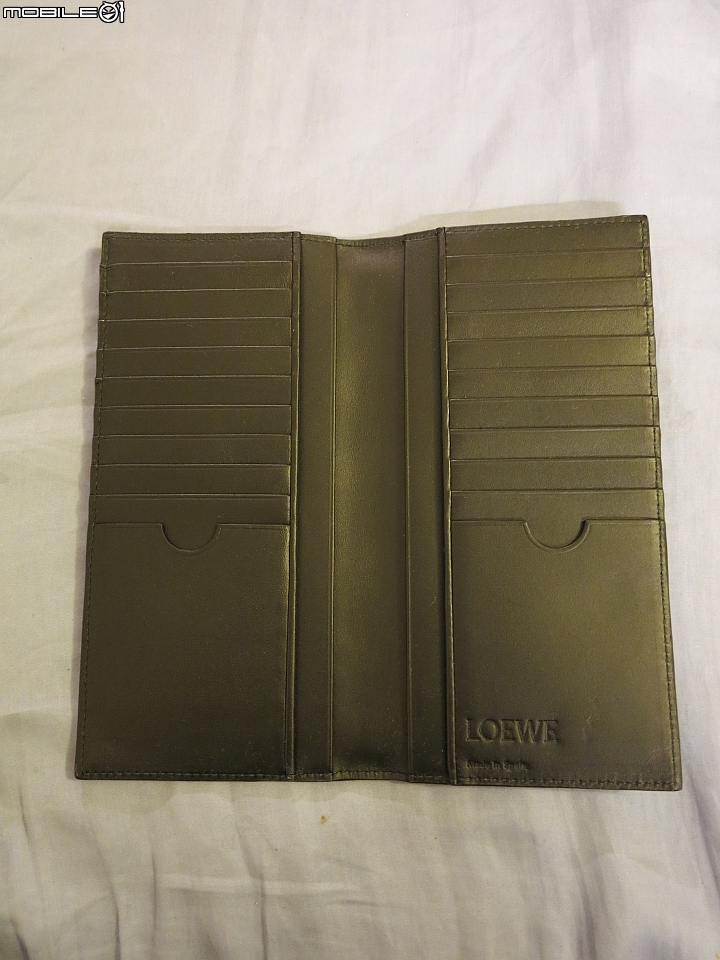 LOEWE 長夾 開箱!!