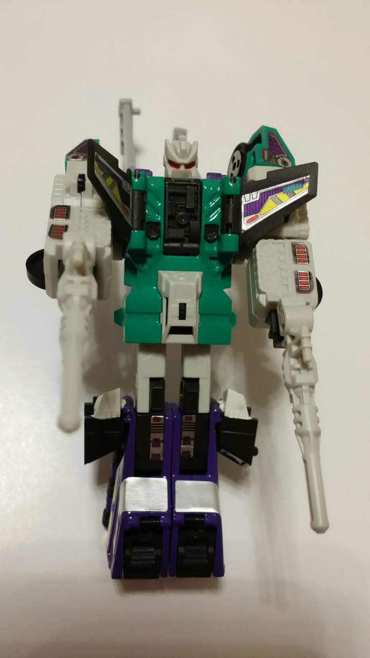 [變形金剛]開箱文JUST TOYS 極小變形  六面獸夏特      變形金剛介紹文01