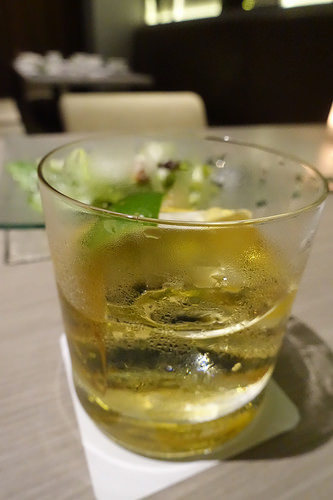 【食記】捷運忠孝復興站。One Restaurant & Lounge~南洋料理配精緻調酒