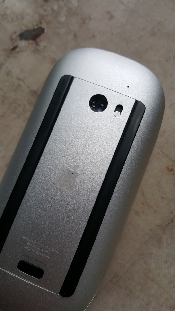 Magic Mouse 電源開關的問題