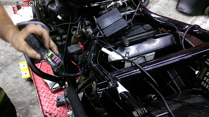 [開箱] 路易視 SX-085 FHD 1080P 鏡頭分離式行車記錄器