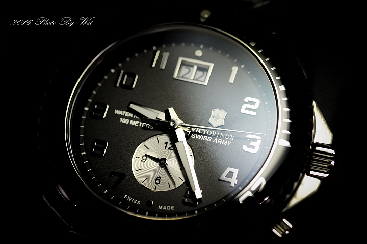(開箱) Victorinox Swiss Army Classic Maverick GS Dual Time雙時區潛水錶