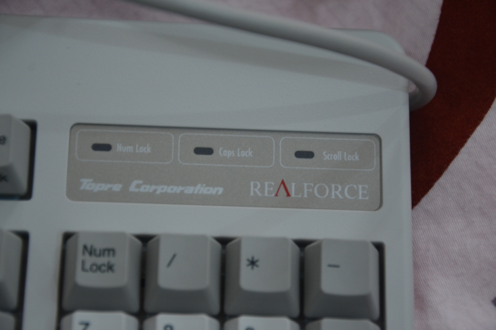 第一把靜電鍵盤realforce 104U