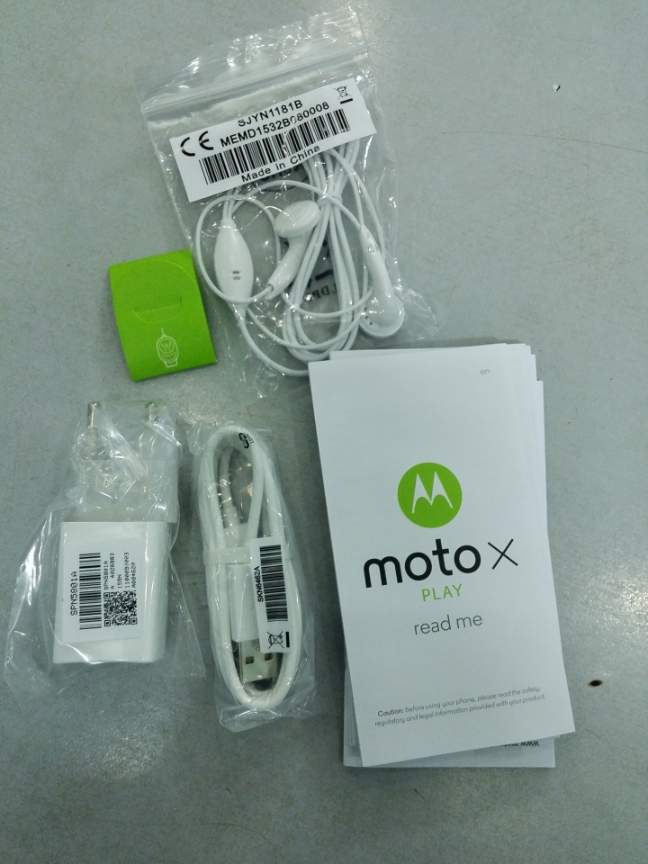 入手 moto x play
