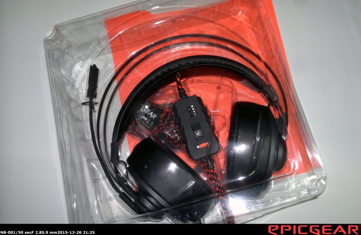 [開箱]燈光效果 亮眼奪目 藝極EpicGear THUNDEROUZ 雷鳴魔電競耳麥