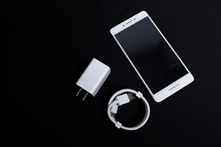 OPPO R7s 大肆放縱4GB RAM 暢遊手遊無阻礙