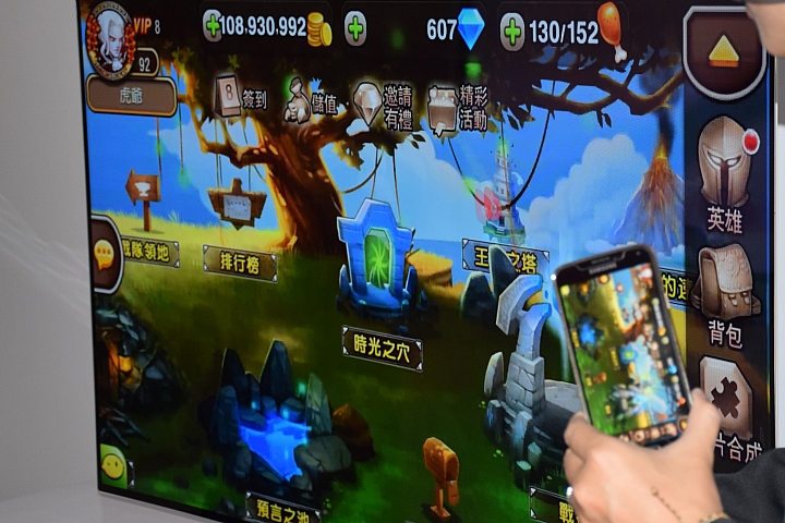 LG OLED 4K TV 的 " 極速 3D 光薄視 " 體驗 LG 極黑 快速 超廣角的4K高畫質的視覺享受