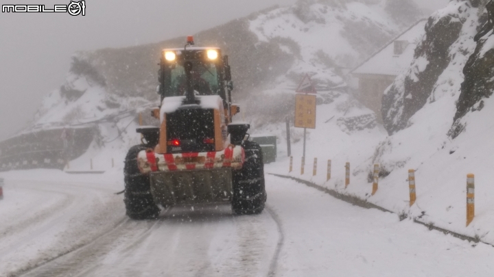 105合歡山下大雪嘞