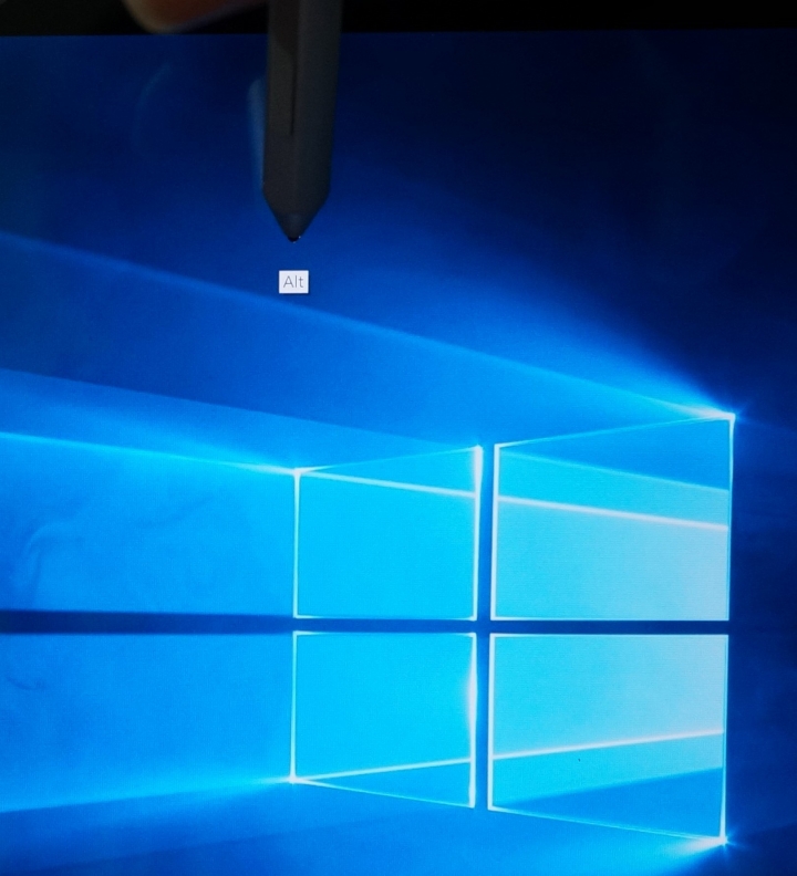 SURFACE PRO4使用手寫筆，CTRL、ALT、SHIFT 提示，如何關閉?或者虛擬比變成滑鼠?