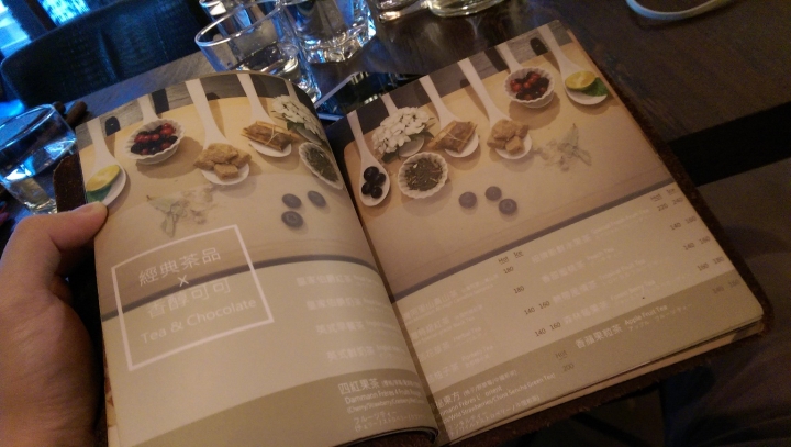 二條通, 懷舊日式木頭風咖啡館, 帕尼尼扎實好吃~~