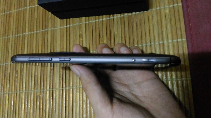 [2/11新增普濟殿夜拍] 最薄3倍光學變焦好棒棒 - Asus ZenFone Zoom ZX551ML 4G/64G 黑色版 開箱隨寫