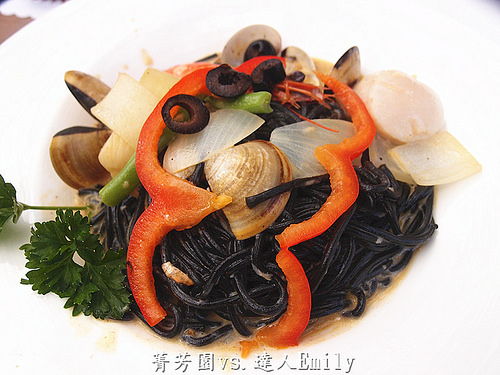 【彰化田尾】:菁芳園庭園餐廳,觀賞落羽松正當令,半自助Buffet0吃到飽