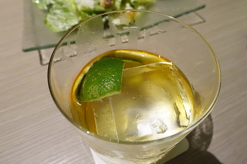 【食記】捷運忠孝復興站。One Restaurant & Lounge~南洋料理配精緻調酒