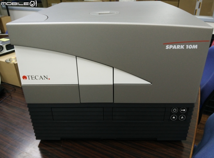 另類開箱 ~ TECAN SPARK 10M READER 微盤分析儀  ...開箱
