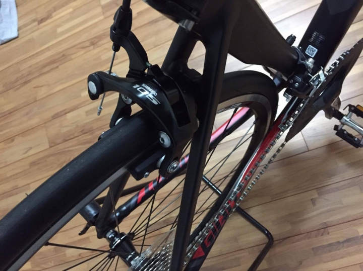 [開箱]新手首po Giant TCR SLR2 第一台公路車 看好久 ~~ 開心!
