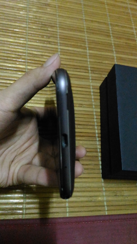 [2/11新增普濟殿夜拍] 最薄3倍光學變焦好棒棒 - Asus ZenFone Zoom ZX551ML 4G/64G 黑色版 開箱隨寫