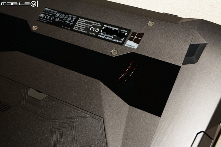 【開箱】ASUS ROG G752VT 我的第一台GTX970M電競筆電