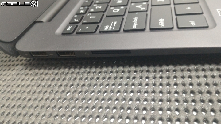 時尚輕薄伴侶 - Asus Zenbook UX305LA 測試