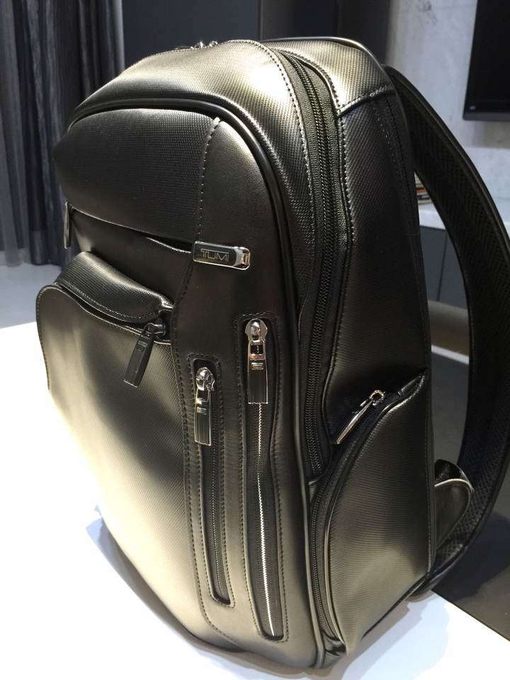 [開箱] Tumi #95181D Kingsford Leather 分享