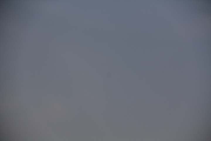 CCD入塵還是刮傷!?