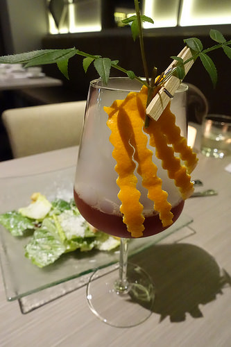 【食記】捷運忠孝復興站。One Restaurant & Lounge~南洋料理配精緻調酒