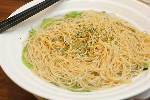 [食記]信義安和 有什麼港式料理能比香港人親自做的還道地 複合式相機餐廳 徠一咖啡