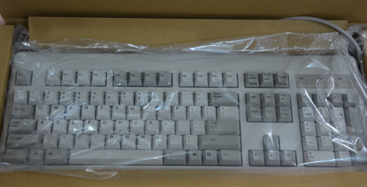 第一把靜電鍵盤realforce 104U