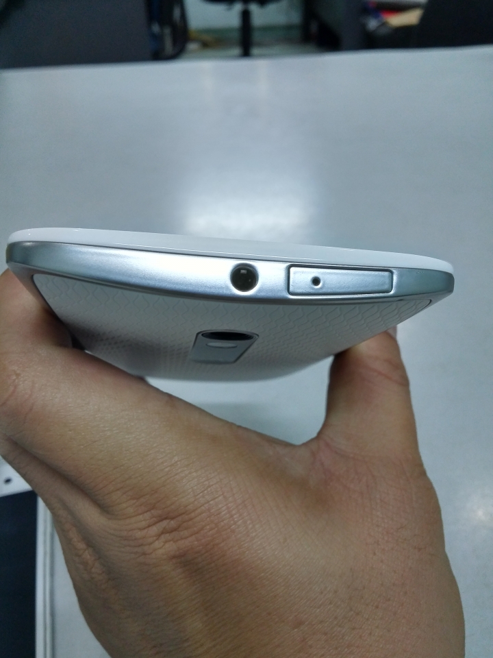入手 moto x play