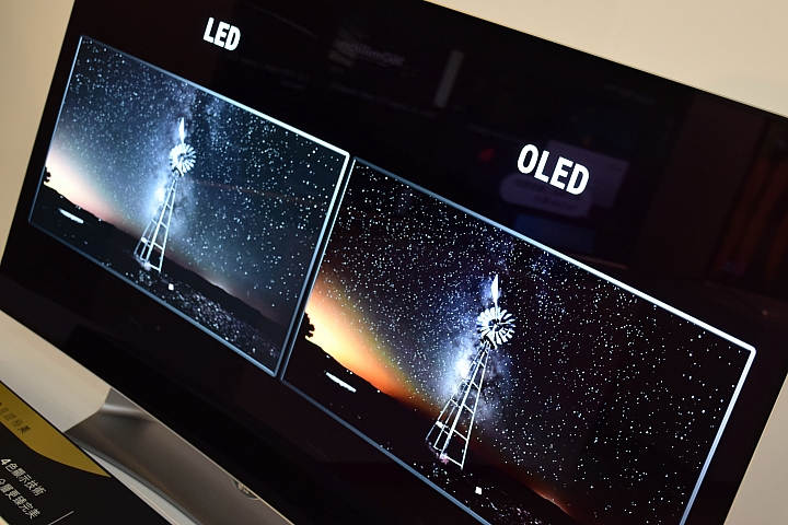 LG OLED 4K TV 的 " 極速 3D 光薄視 " 體驗 LG 極黑 快速 超廣角的4K高畫質的視覺享受