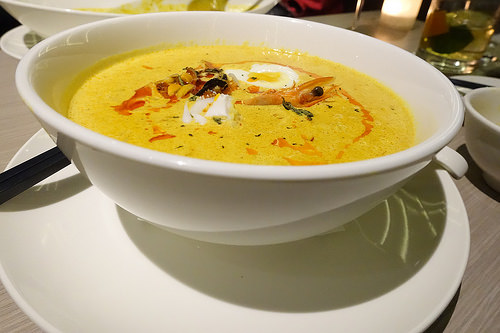 【食記】捷運忠孝復興站。One Restaurant & Lounge~南洋料理配精緻調酒