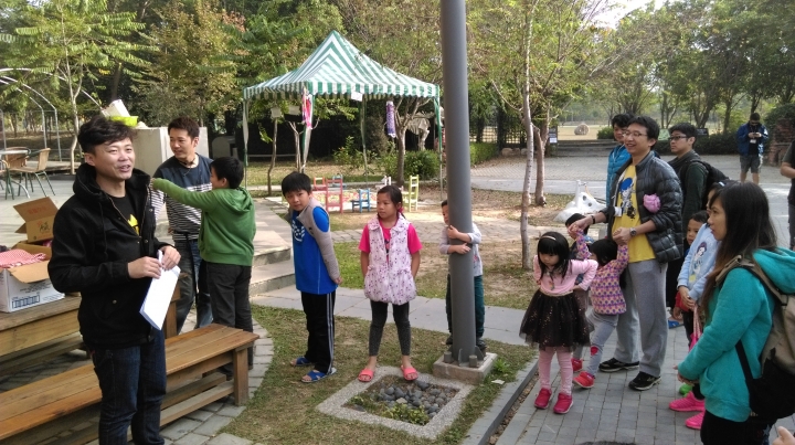 穿越侏儸紀世界-與恐龍睡一睌~~大人小孩超興奮!!